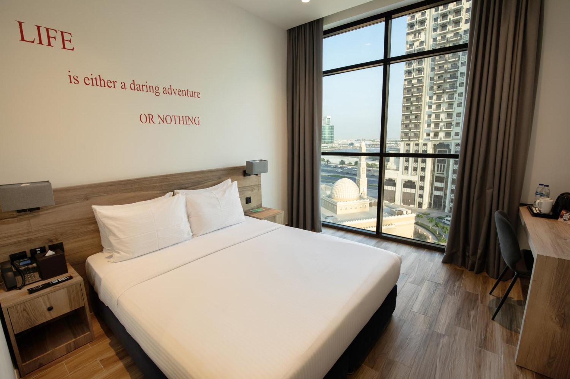 Hotel Kingsgate Al Jadaf - By Millennium, Dubai Exterior foto